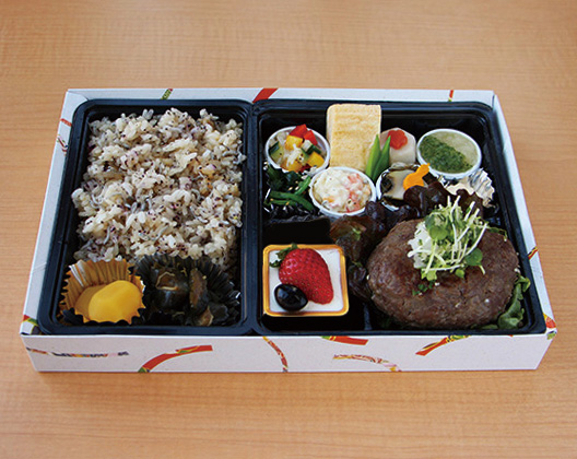 和風ハンバーグと季節のおかず